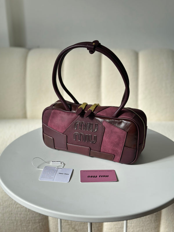 حقيبة ميوميو مع يد طويلة قاعدة 24سم❣️