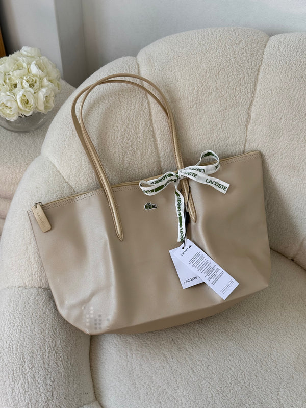 حقيبة لاكوست الترندي كبيرة قاعدة 35 سم