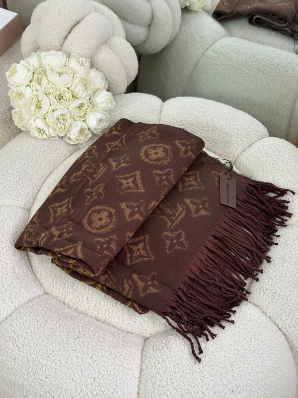 سكارف LV وجهين بني وابيض 🤎🤍