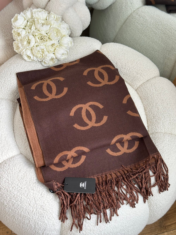 سكارف شانيل وجهين بني وبني 🤎