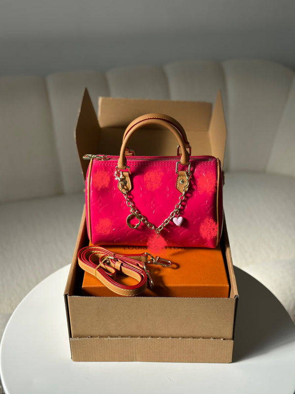 حقيبة lvقاعدة 21سم🩷