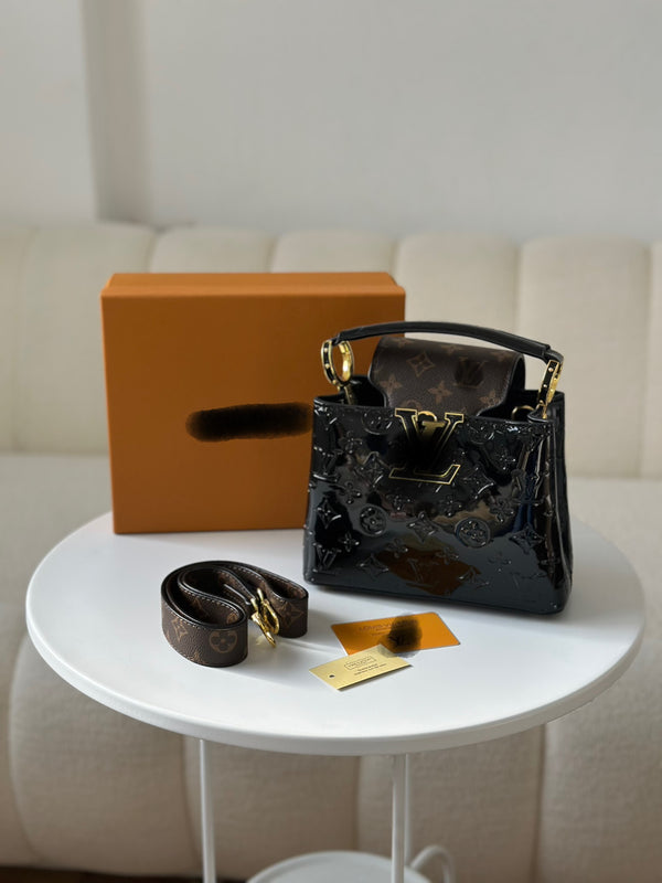 حقيبة lv قاعدة 21سم مع حزام وعلبة🖤