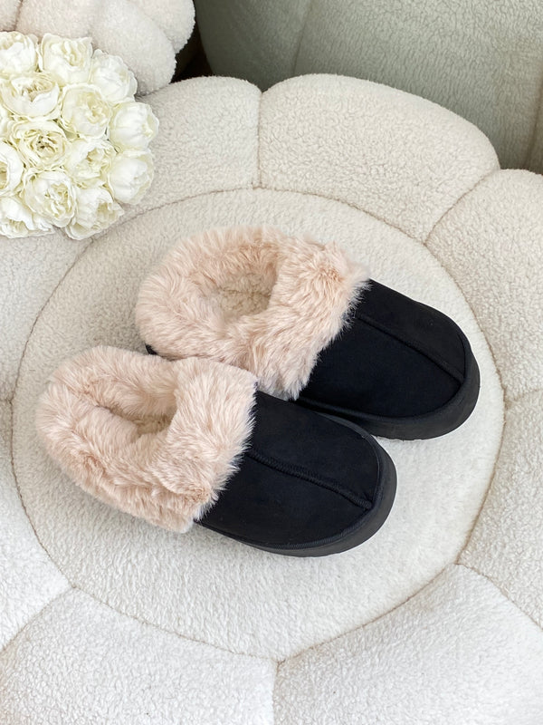 بابوج مسكر مخمل ومن جوا مبطن وفرو🖤