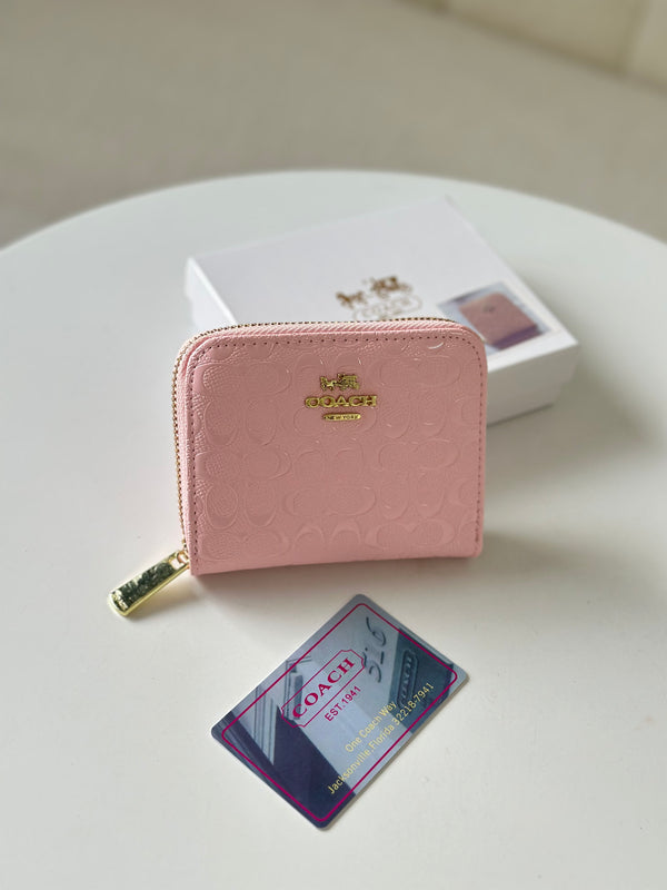 محفظة كوتش لامعه صغيرة💕