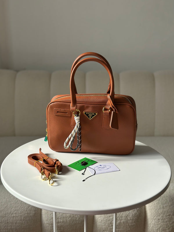 حقيبة برادا مع حزام قاعدة 27سم