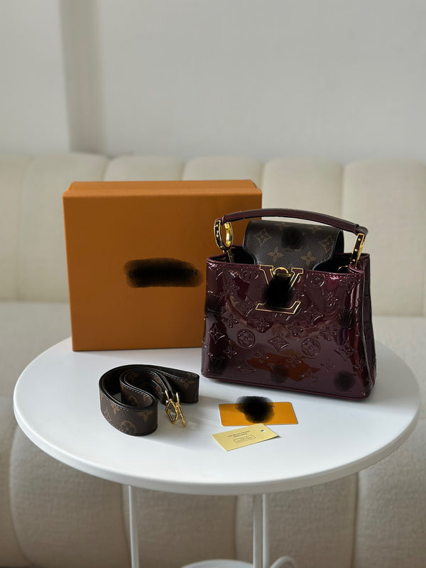 حقيبة lv قاعدة 21سم مع حزام وعلبة ❤️‍🔥