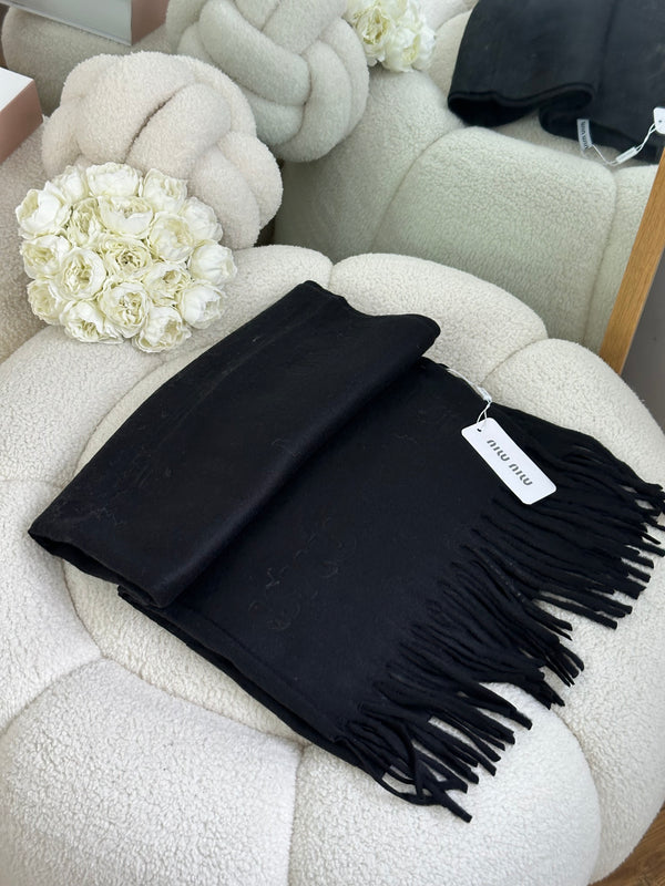 سكارف ميو ميو وجه واحد اسود🖤