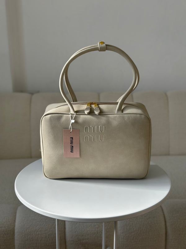 حقيبة ميو ميو شمواه طويلة قاعدة 34سم 🤍