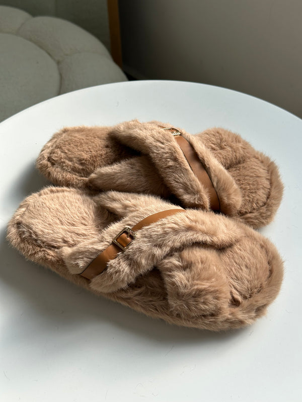 بابوج فرو شكل كروس