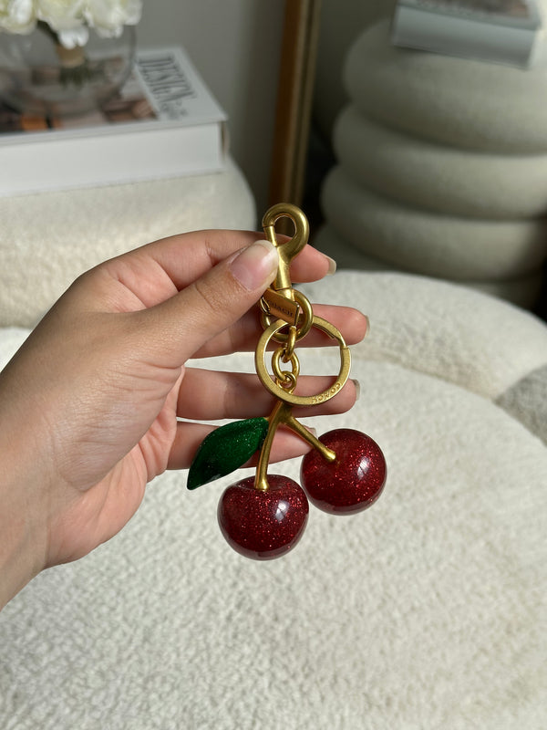 كرزة كوتش مختومة🍒 جودة  متوسطة