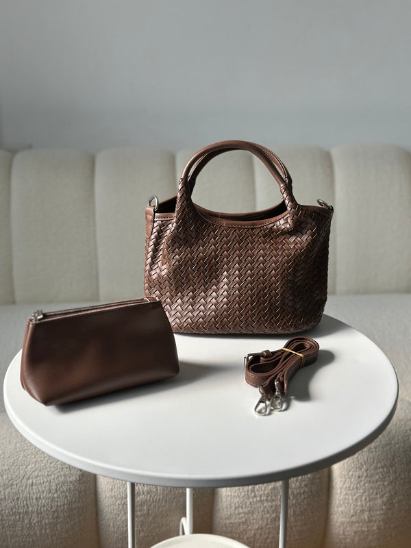 حقيبة جلدية مع حزام وجزدان اضافي قاعدة 25🤎