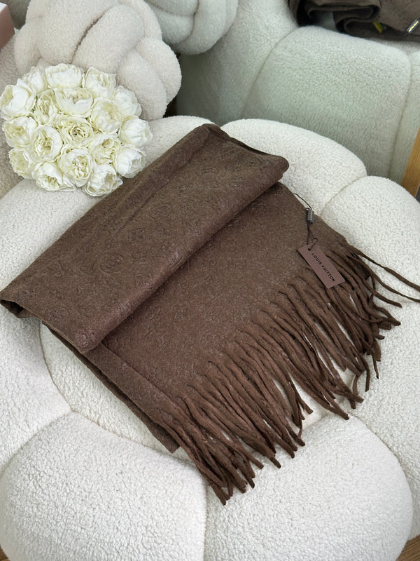 سكارف LV وجه واحد بني🤎