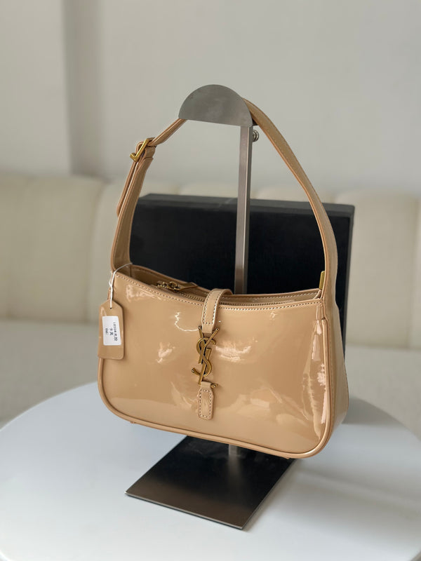 حقيبة ysl حجم