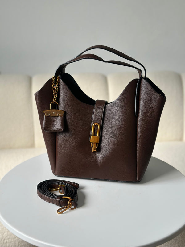 حقيبة جلد مع حزام قاعدة 24سم🤎