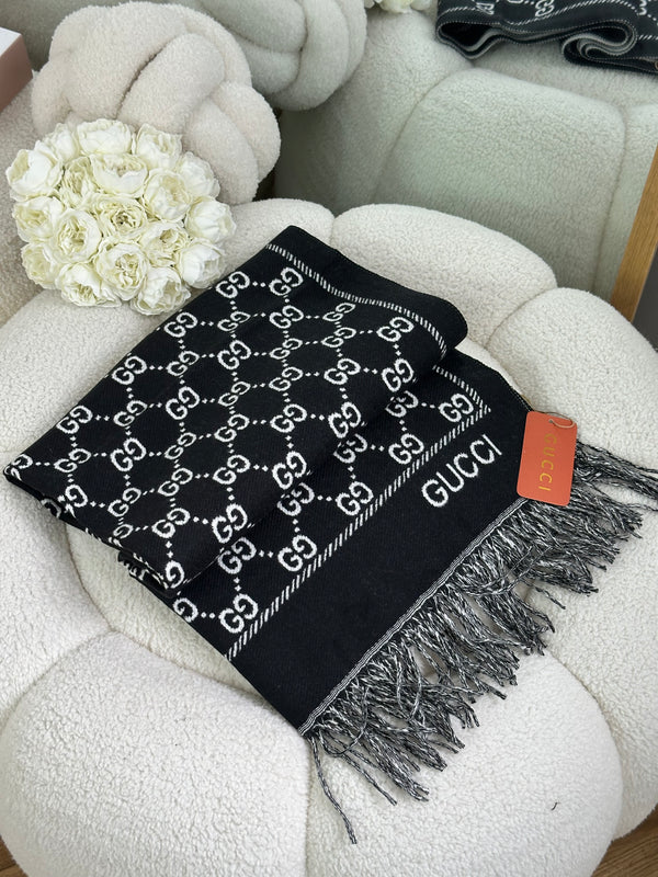 سكارف جوتشي وجهين اسود وابيض🖤