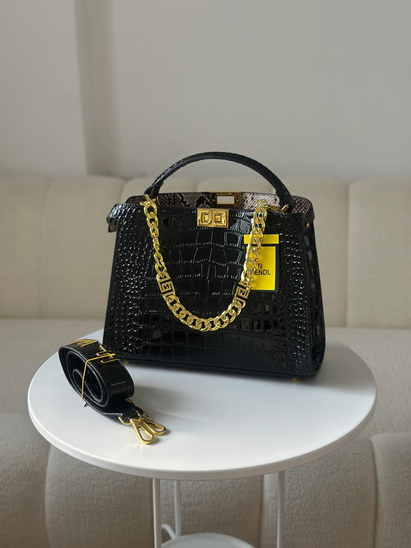 حقيبة فيندي مع حزام قاعدة 33سم🖤