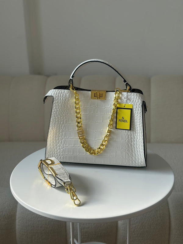 حقيبة فيندي مع حزام قاعدة 33سم🤍