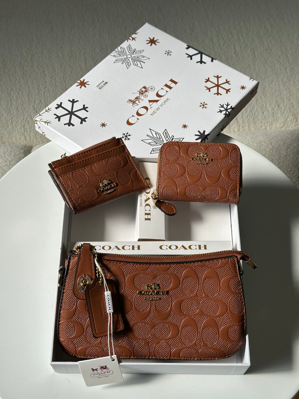 بكج كوتش (حقيبة قاعدة 20سم، محفظة، وكارد هولدر) مع علبة 🤎